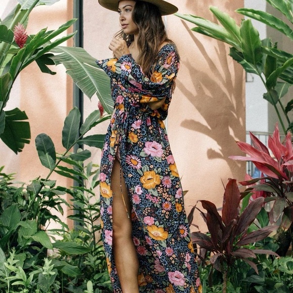 XIX Palms Sausalita Kimono Dress, White Lotus, Resort Wear, Floral, Size OS - Picture 2 of 16